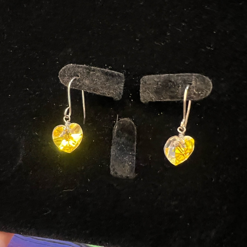 ⭐Heart-Shaped Yellow Crystal Earrings
